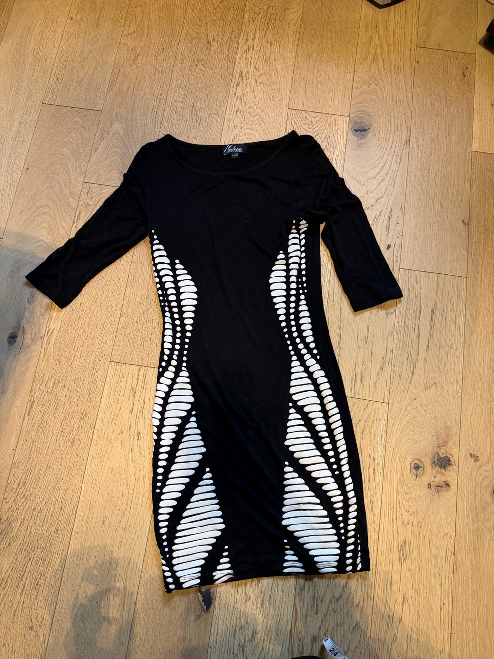 Foxy Jeans woman’s black and white bodycon dress